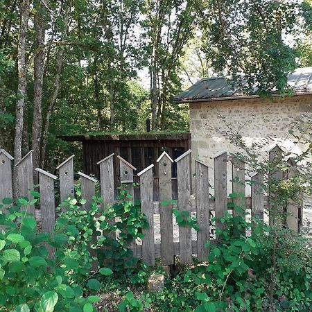 Le Gite De La Cabane De L'Oiseau Couze-et-Saint-Front Luaran gambar