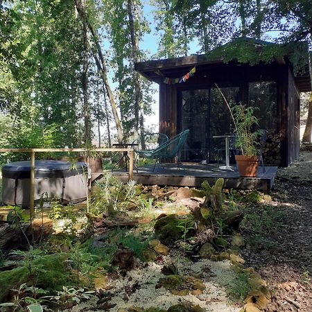 Le Gite De La Cabane De L'Oiseau Couze-et-Saint-Front Luaran gambar