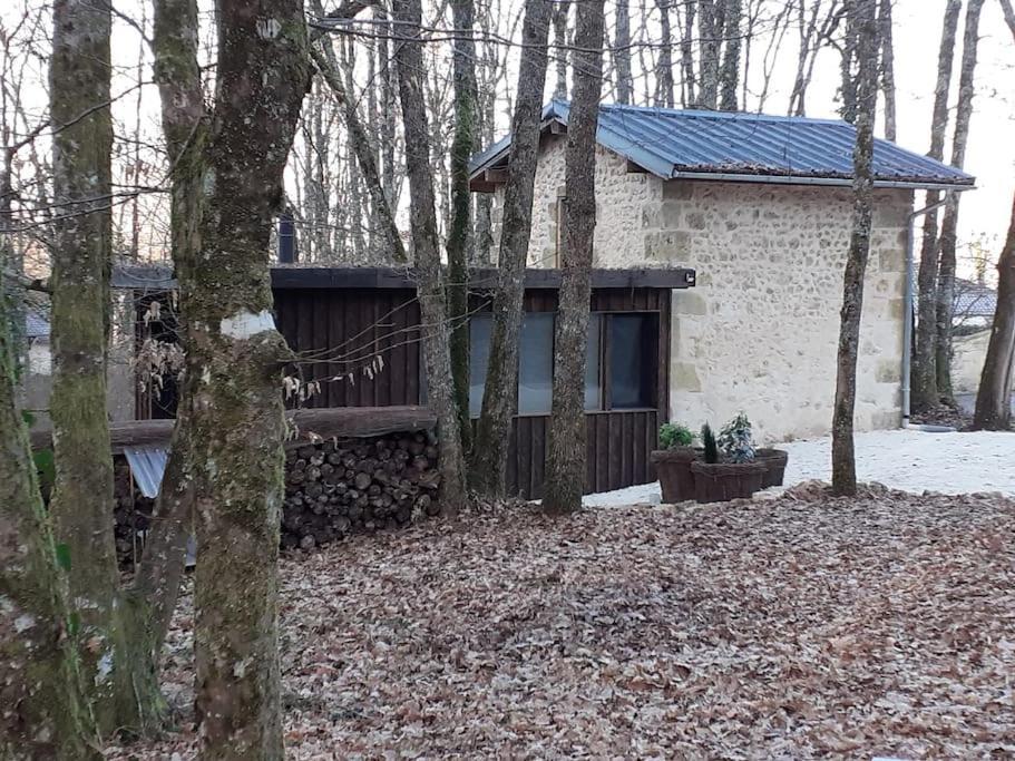 Le Gite De La Cabane De L'Oiseau Couze-et-Saint-Front Luaran gambar
